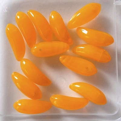 25 Glasperlen Banana beads - orange opal